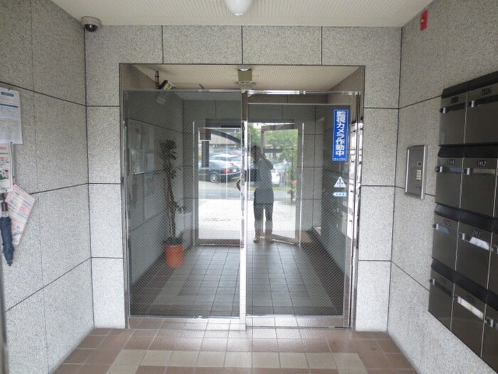 リッシュ・ラフォ－レの物件外観写真