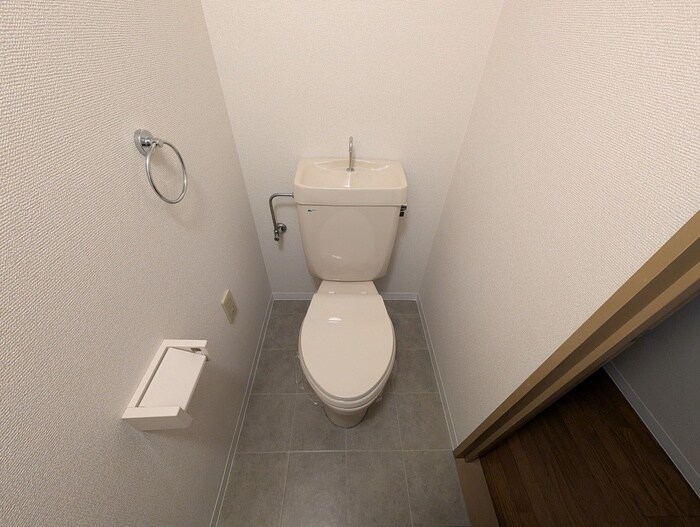 鴻ノ巣ヒルズビルの物件内観写真