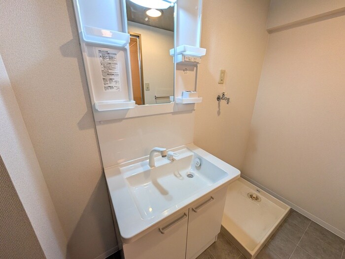 鴻ノ巣ヒルズビルの物件内観写真