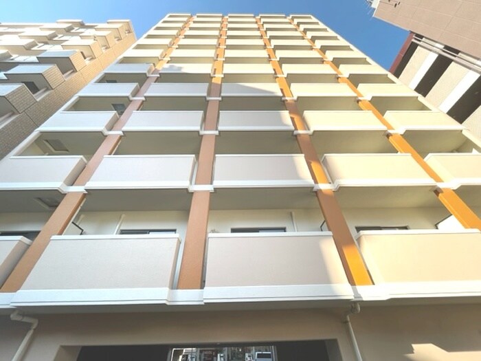 アヴィニ－ル№５の物件外観写真