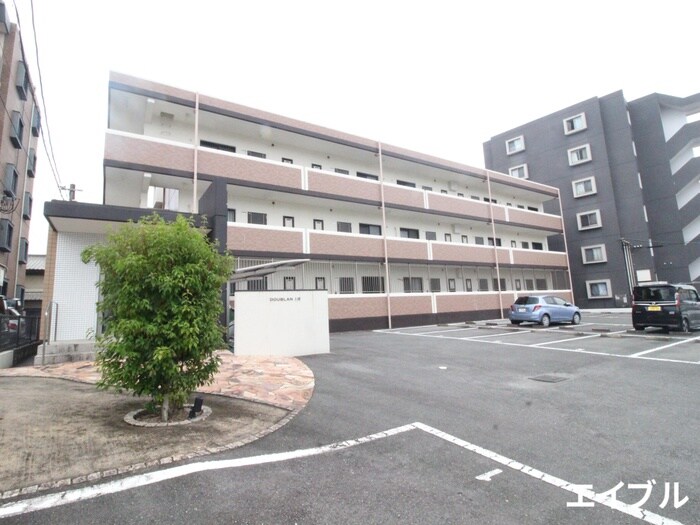 ドゥブラン上津の物件外観写真