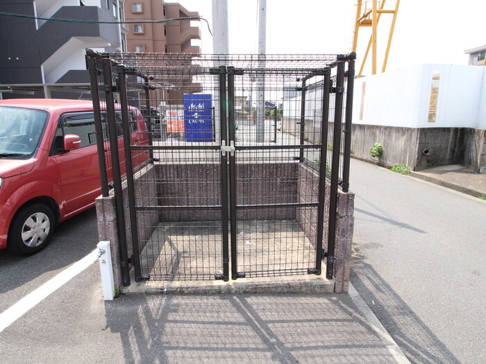 ドゥブラン上津の物件外観写真