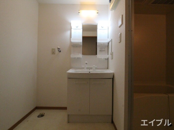 ドゥブラン上津の物件内観写真