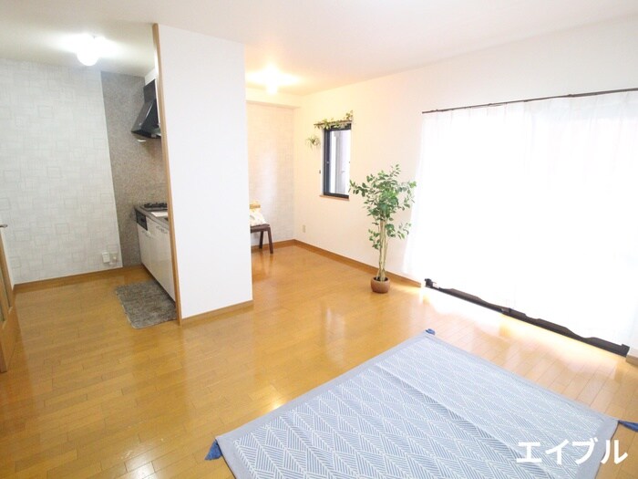 ドゥブラン上津の物件内観写真