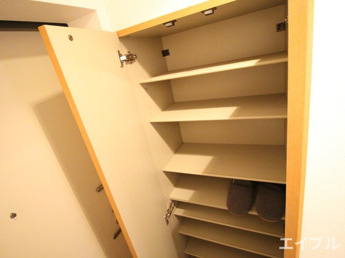 ドゥブラン上津の物件内観写真