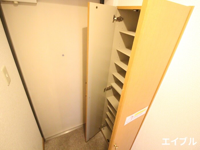 ドゥブラン上津の物件内観写真