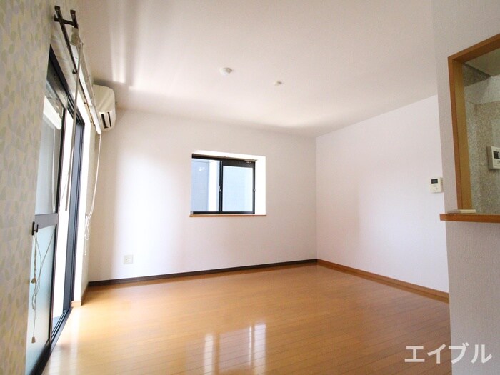 ドゥブラン上津の物件内観写真