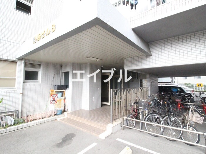 組坂ビル８の物件外観写真