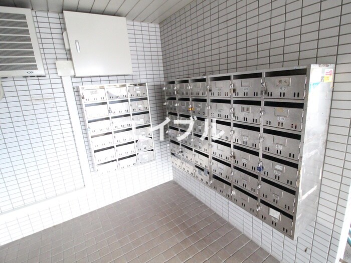 組坂ビル８の物件外観写真