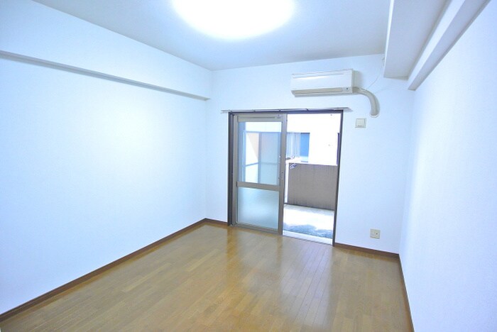 ＥＲＩＯＳ　ＣＯＵＲＴの物件内観写真