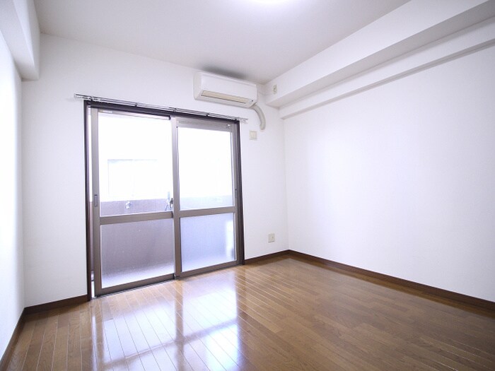 ＥＲＩＯＳ　ＣＯＵＲＴの物件内観写真