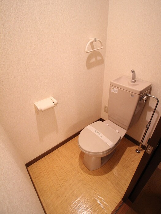 ＥＲＩＯＳ　ＣＯＵＲＴの物件内観写真