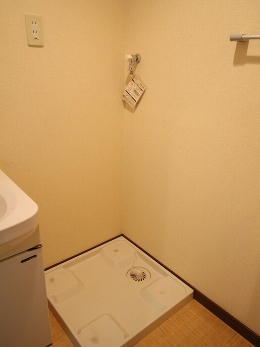 ＥＲＩＯＳ　ＣＯＵＲＴの物件内観写真