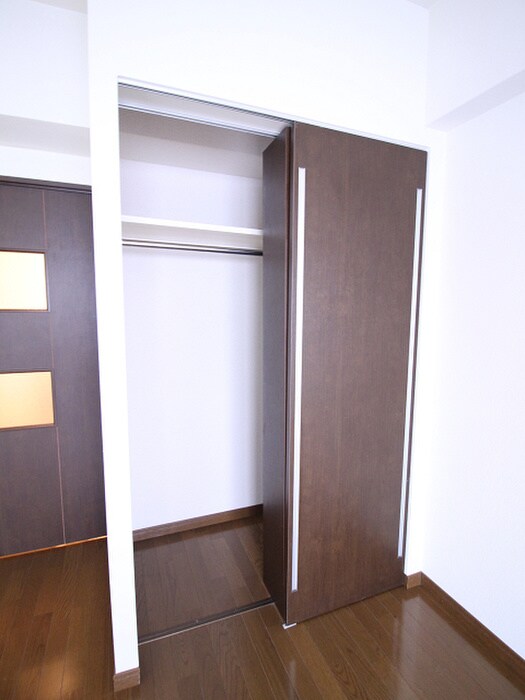 ＥＲＩＯＳ　ＣＯＵＲＴの物件内観写真