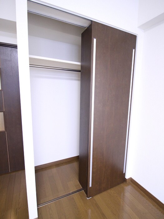 ＥＲＩＯＳ　ＣＯＵＲＴの物件内観写真