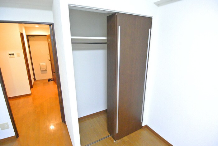 ＥＲＩＯＳ　ＣＯＵＲＴの物件内観写真