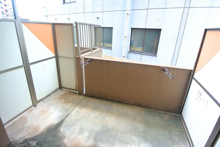 ＥＲＩＯＳ　ＣＯＵＲＴの物件内観写真