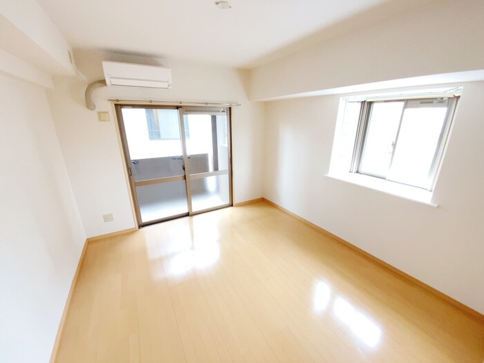 ＥＲＩＯＳ　ＣＯＵＲＴの物件内観写真