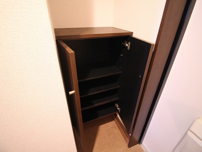 ＥＲＩＯＳ　ＣＯＵＲＴの物件内観写真