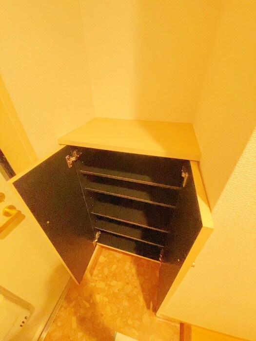 ＥＲＩＯＳ　ＣＯＵＲＴの物件内観写真