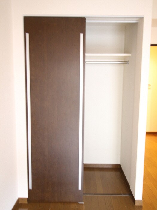 ＥＲＩＯＳ　ＣＯＵＲＴの物件内観写真