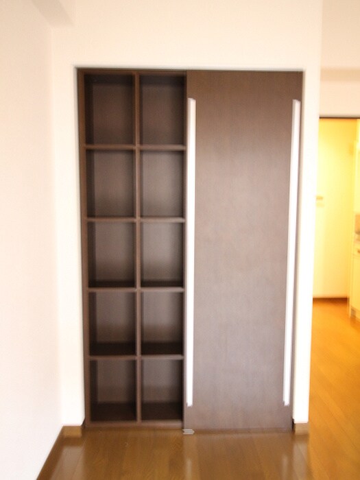 ＥＲＩＯＳ　ＣＯＵＲＴの物件内観写真