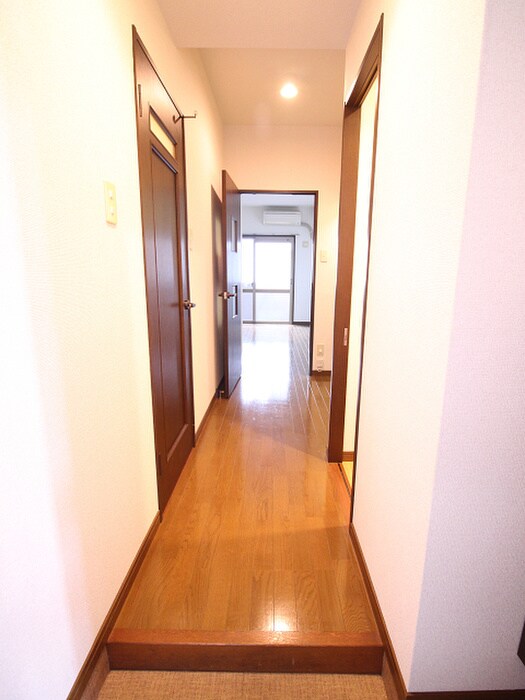 ＥＲＩＯＳ　ＣＯＵＲＴの物件内観写真