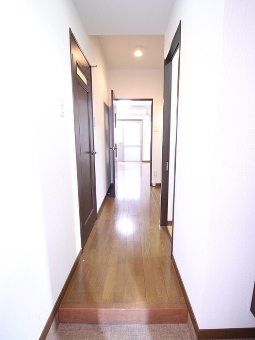 ＥＲＩＯＳ　ＣＯＵＲＴの物件内観写真