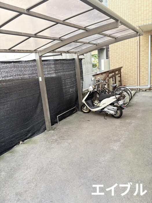 アヴァンセ・エフの物件外観写真