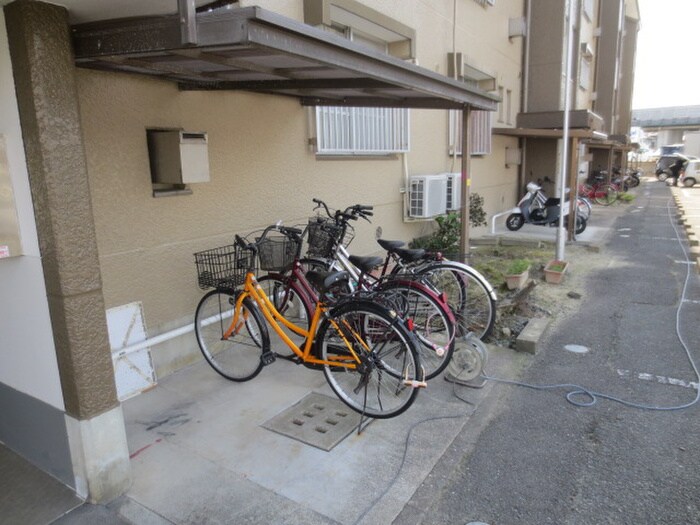 照栄ハイツの物件外観写真