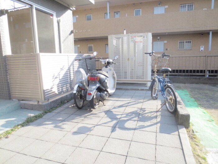 ジュネスアビタシオンの物件外観写真