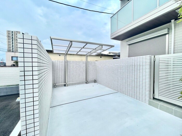 クレスティークの物件外観写真