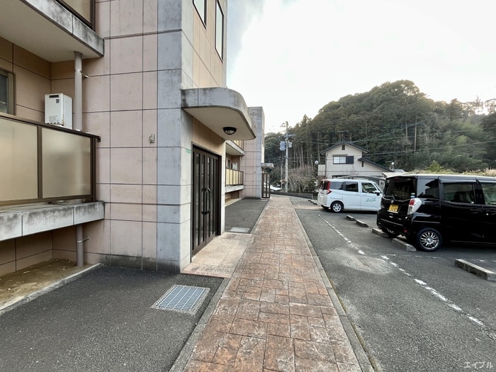 サウスウインザ－の物件外観写真