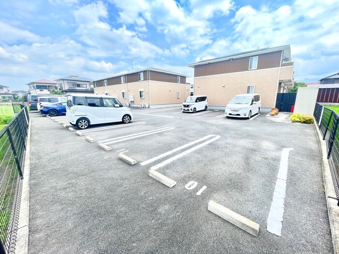 ミニヨン　A棟の物件外観写真