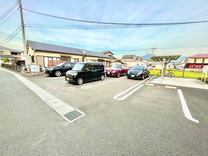 ミニヨン　A棟の物件外観写真