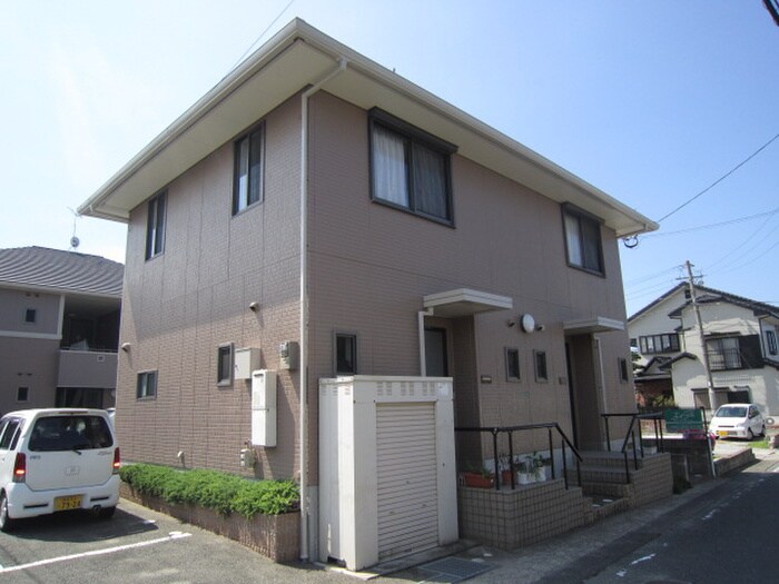 グランシャリオ古賀の物件外観写真