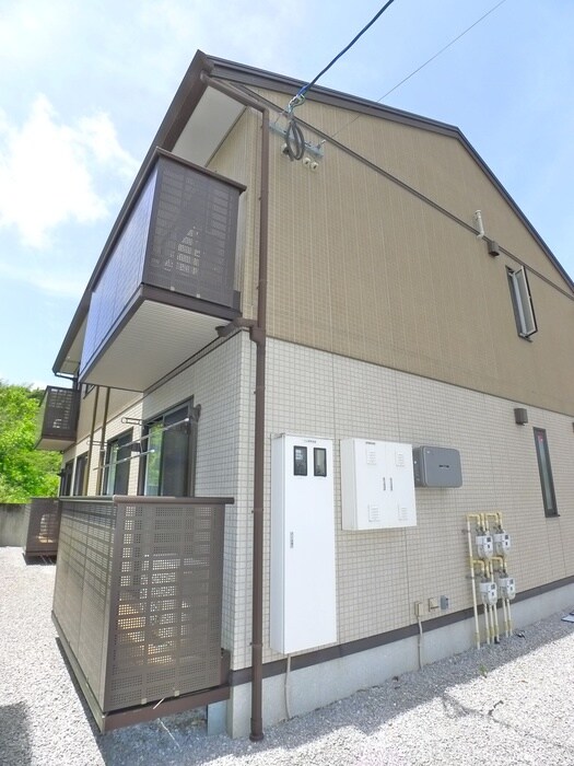 ヴァン・フレ川上の物件外観写真