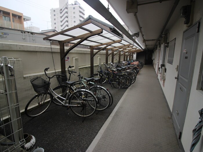 昌栄マンションの物件外観写真