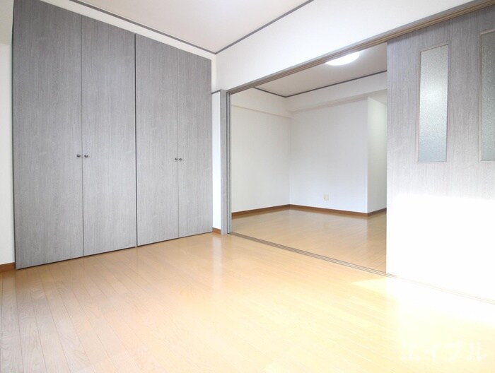 ロイヤルパレスの物件内観写真