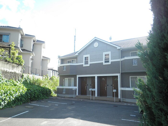 ラヴィアンローズの物件外観写真