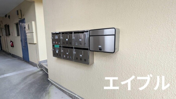 メゾンドブランシュ鴨池の物件外観写真