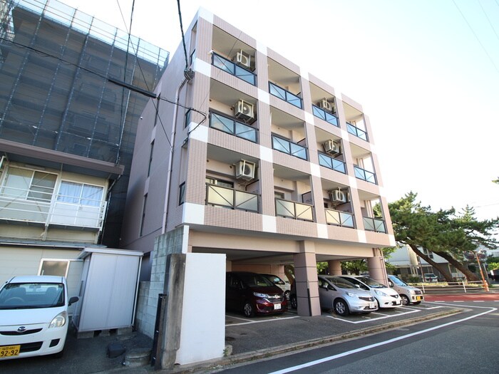 クラッシー室見の物件外観写真