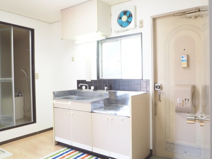 サーストコーポの物件内観写真