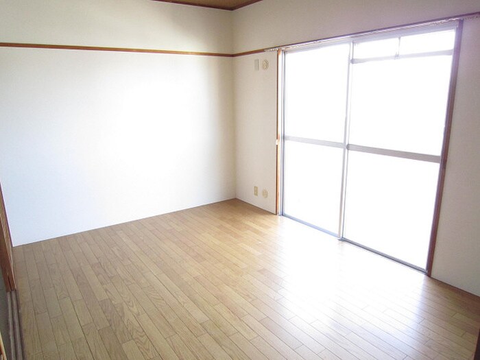 マル萬ビルの物件内観写真