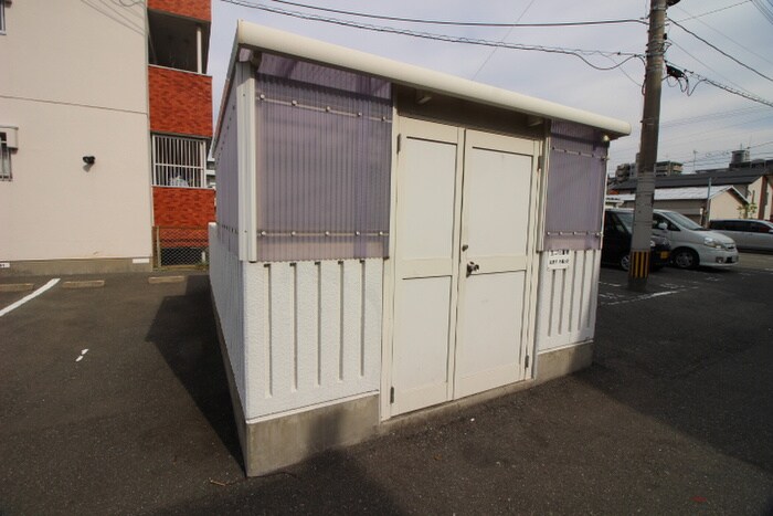 マル萬ビルの物件外観写真