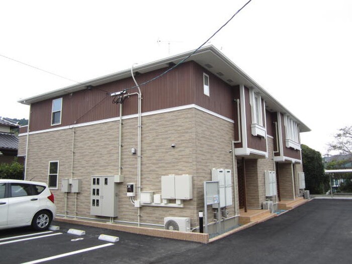 フィオーレⅢ壱番館の物件外観写真