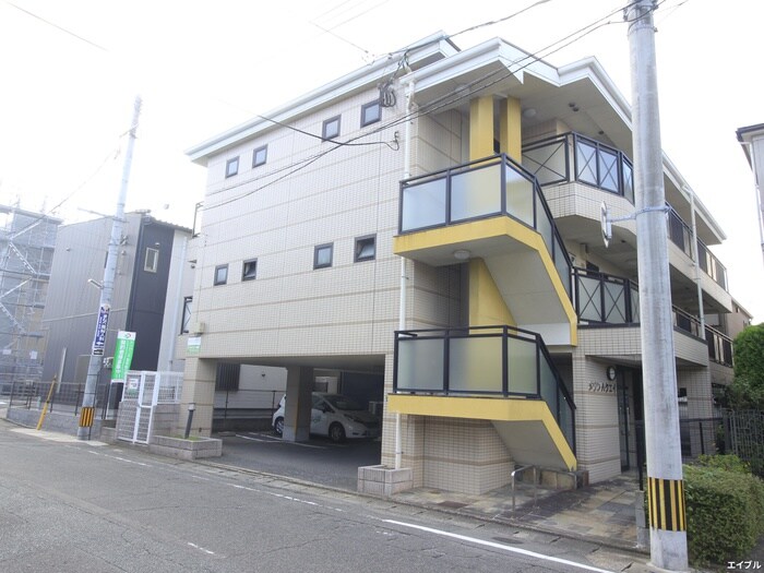 メゾンハクエイの物件外観写真