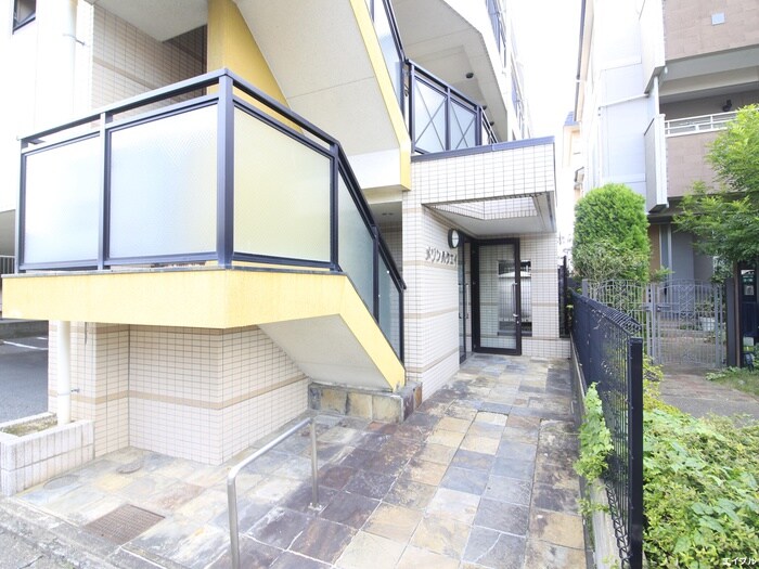 メゾンハクエイの物件外観写真