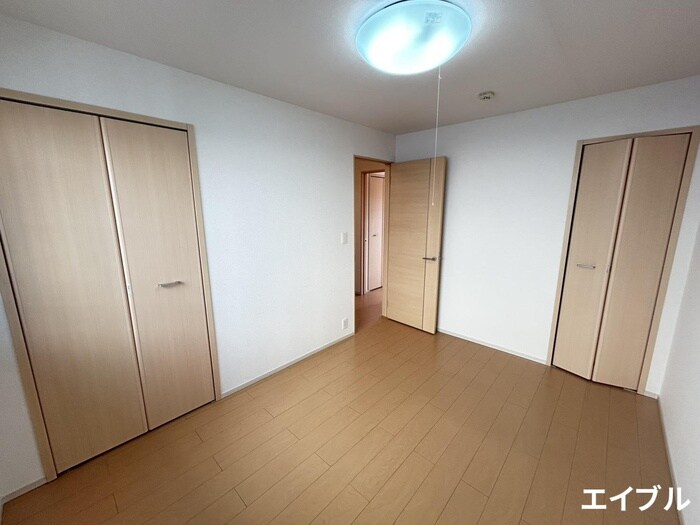 エレガンテヴィラⅡの物件内観写真