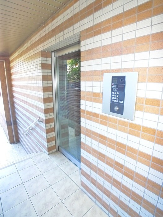 第17富山ビルの物件外観写真